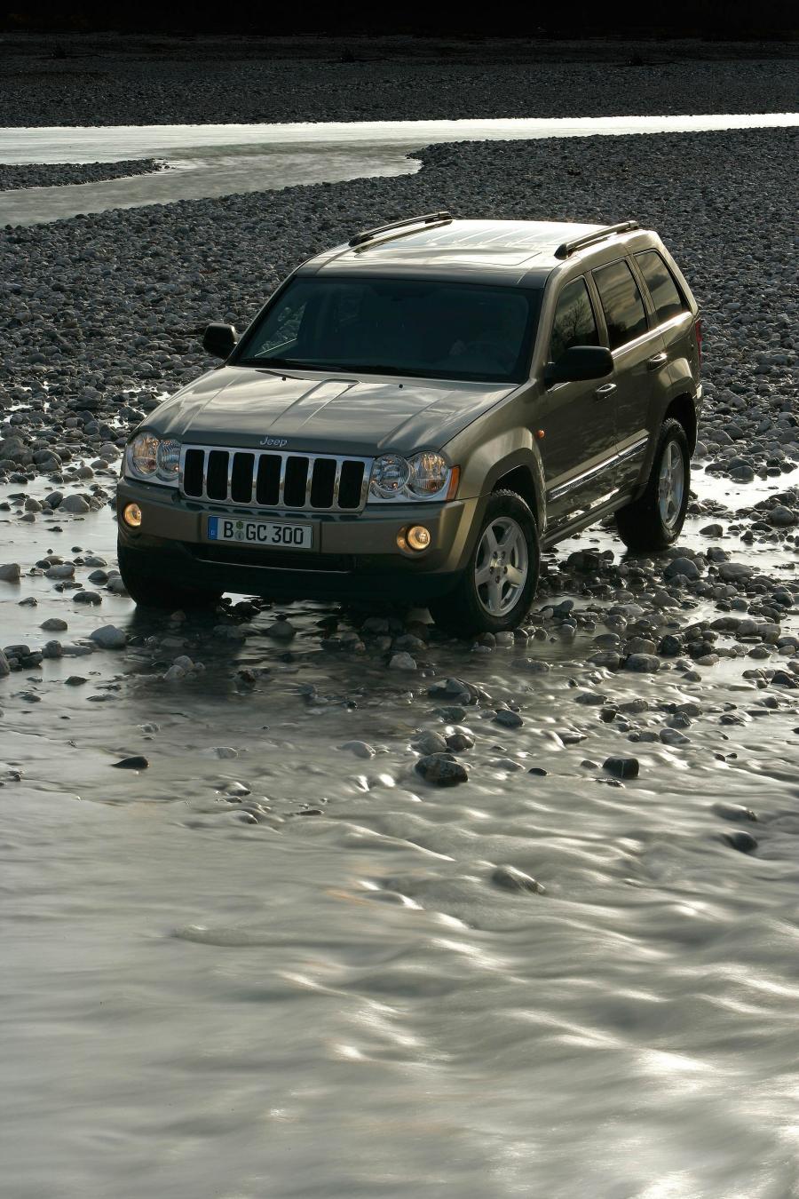  Jeep Grand Cherokee 2005 года  (фото 94 из 133)